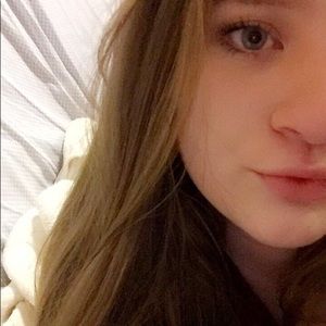 Meet your Posher, Adrianna